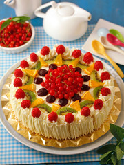 Cream tart with fruit.