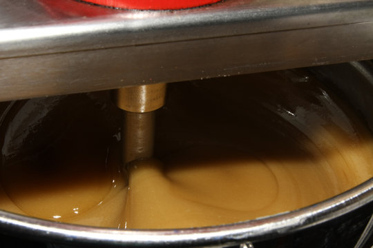 Production of creamy honey