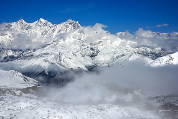 Fototapeta na wymiar Himalayas peaks in Muktinath valley