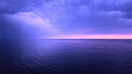 Fototapeta premium coucher de soleil sur mer