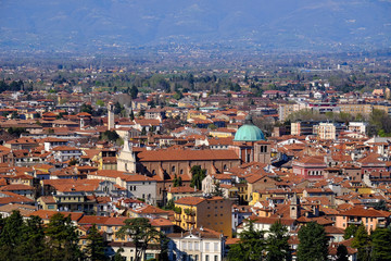 Fototapeta na wymiar Panoramic view of Vicenza fron Monte Berico. Gigapixel landscape. Vicenza, Veneto, Italy. 26 March 2019