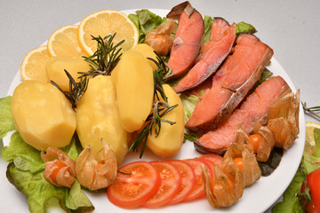 Chinook salmon (LAT. Oncorhynchus tshawytscha) smoked