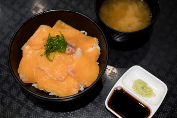Salmon Ikura Don