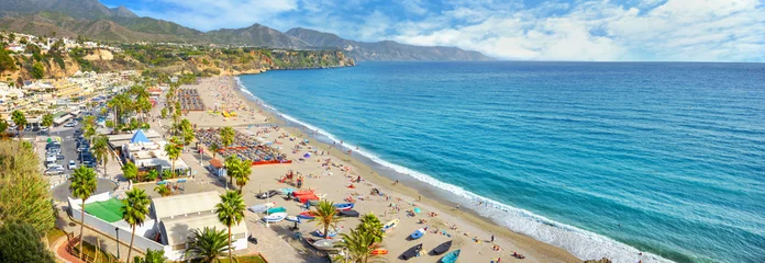 Deurstickers Nerja-strand. Provincie Malaga, Costa del Sol, Andalusië, Spanje © Valery Bareta