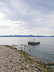 Kamienista plaża w Zadarze