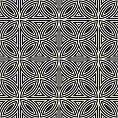 Fototapeta premium Vector seamless pattern. Repeating abstract background. Black and white geometric lattice design. Modern stylish lace texture.