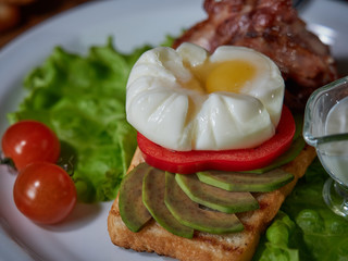 Egg poached with fresh vegetables.