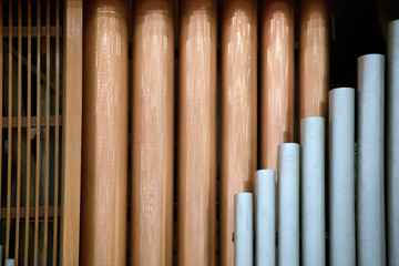 A pipe organ in the concert hall.