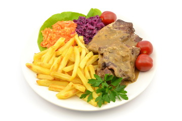 żeberka wieprzowe z frytkami i surówkami