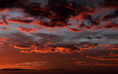 Naklejka premium Sonnenuntergang Sonnenaufgang am Himmel