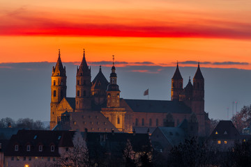 Dom St.Peter zu Worms im Sonnenuntergang