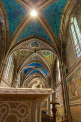 Fototapeta na wymiar Basilica san Francesco di Assisi