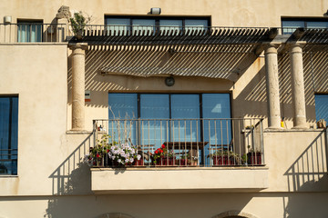 Real Estate in Middle East, Arabic Style