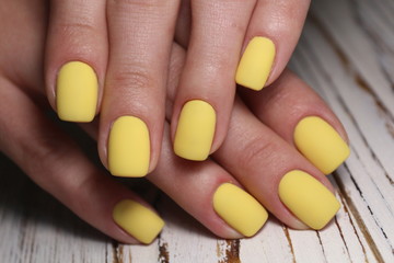 glamorous manicure design