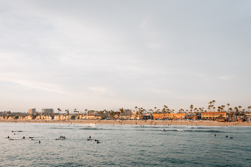 Fototapeta na wymiar View of the beach from the pier in Newport Beach, California