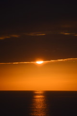 Fototapeta premium A cloudy sunset at the Cantabrian sea