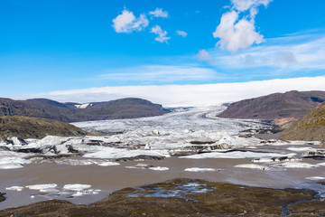 Hoffelsjokull glacier and lagoon in South Iceland