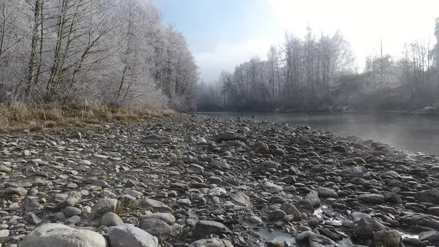 L'Arve sous le givre, vue par drone
