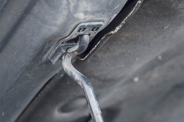 Engineering solutions for comfortable car maintenance