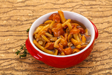 Pickled honey agaric