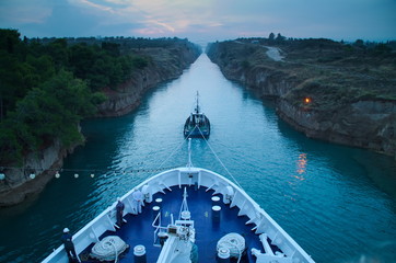 Durchfahrt durch den Kanal von Korinth