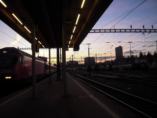夕方のベルン駅（スイス）