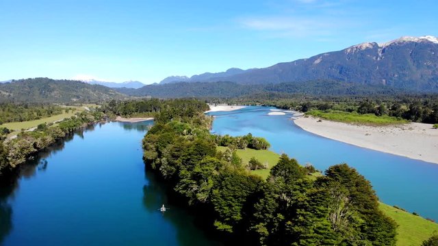 Rising from the rosselot river to where it meets the palena river and its beautiful colors.