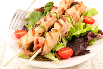 barbecue skewer and lettuce