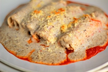 canelones con bechamel