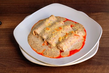 canelones con bechamel