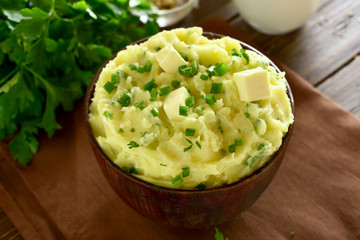 Mashed potatoes with green onion and butter