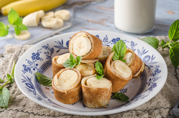Cinnamon banana pancakes
