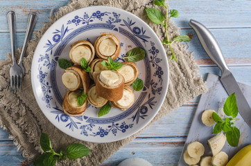 Cinnamon banana pancakes