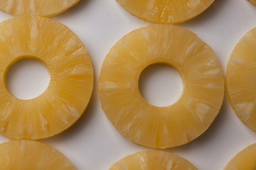round pineapple slices