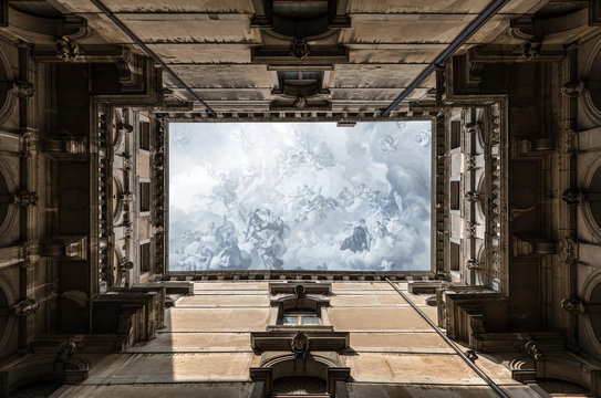 Palazzo Fresko Montage