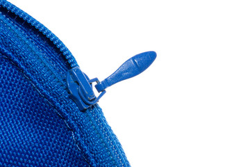 gros plan sur le zip d'une pochette