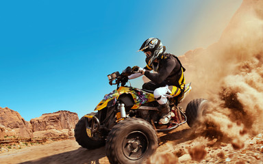 quad bike © Artur Didyk