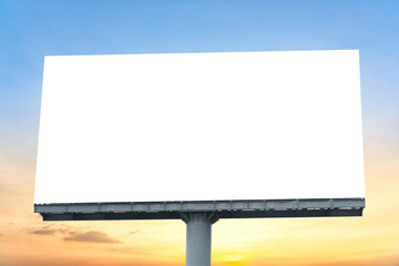 Obraz premium Billboard - Large Blank Billboard with empty screen and beautiful cloudy sky for outdoor advertising poster,Copy space banner ready for your advertisement design or mock up text.Business Concept.