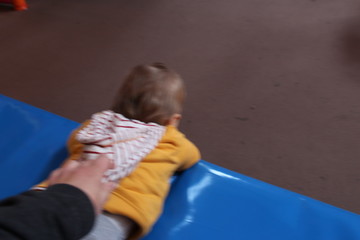 retenir un enfant