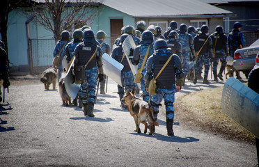 Teachings in the penal colony for the release of hostages