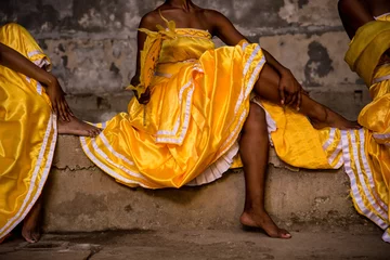Tuinposter yellow skirts  © AlainL