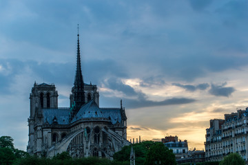 Fototapeta na wymiar Notre-Dame de Paris at Sunset