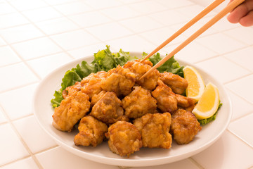 鶏のから揚げ　皿盛り