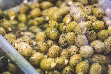  green olives with herbs and spices, stuffed with almonds