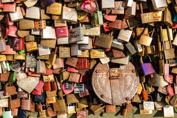 Liebesschl&ouml;sser an der Hohenzollernbr&uuml;cke K&ouml;ln