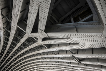 Obraz premium Underneath Blackfriars bridge in London.