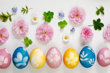 Naturally dyed easter eggs