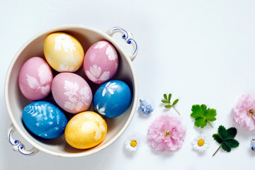 Naturally dyed easter eggs