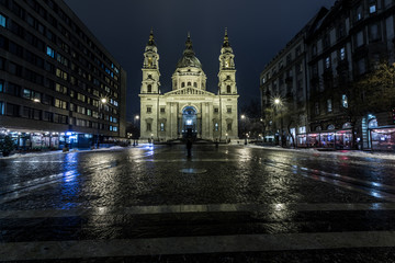 Fototapeta na wymiar St.Stephen's cathedral in Budapest