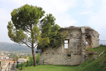 VILLAGE MEDIEVAL DE SAUZET - DROME - FRANCE